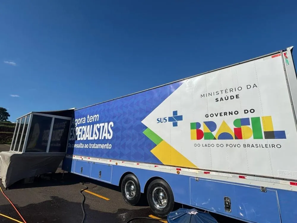 Carreta do SUS fará consultas, exames e cirurgias de catarata em Pato Branco