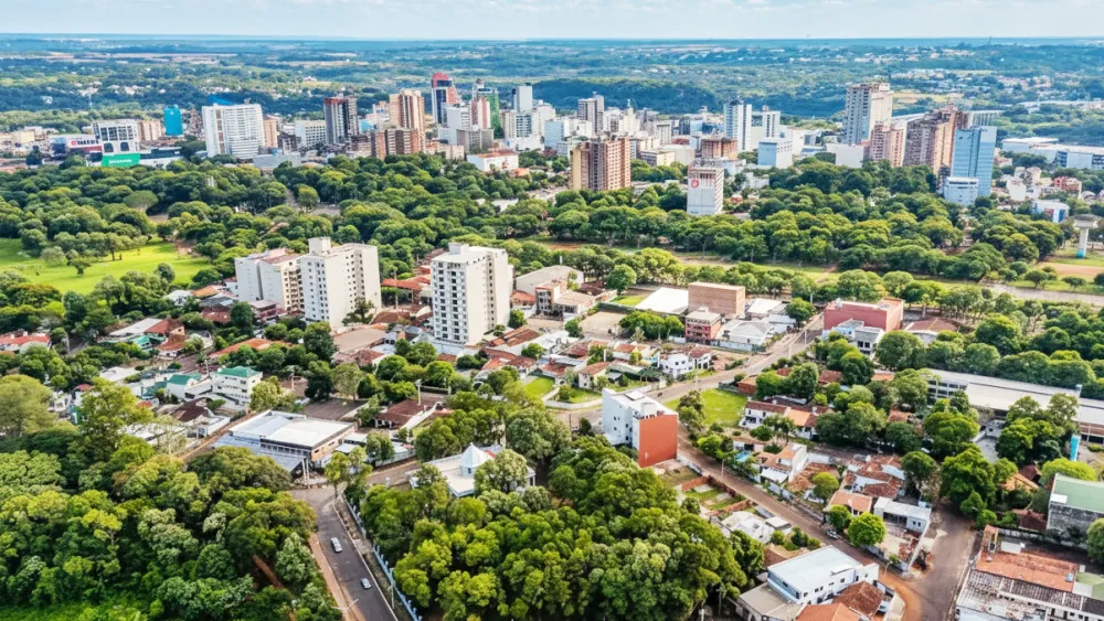Motor econômico da Tríplice Fronteira, Ciudad del Este acumula déficits urbanos após décadas de expansão acelerada