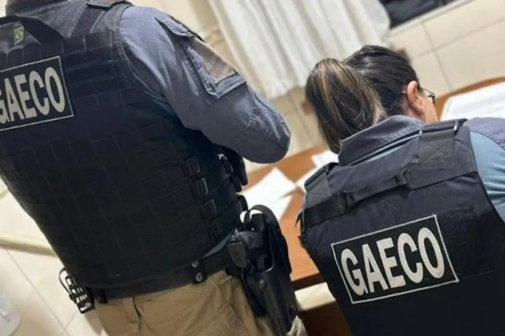 Operação Panóptico mobilizou cerca de mil policiais e cumpriu mandados em Foz do Iguaçu e outras 33 cidades do Paraná. Foto: MP/GAECO