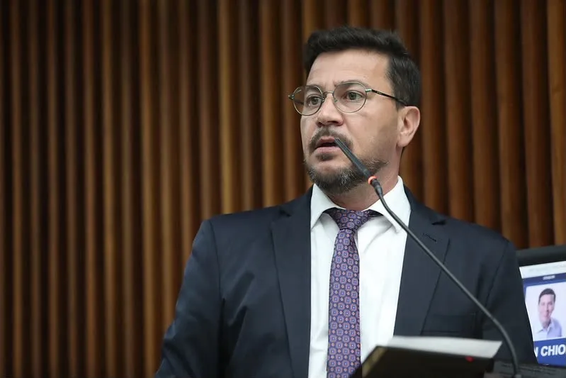 Arilson Chiorato pede que PF e PGR investiguem atuação de Filipe Barros em favor do Banco Master