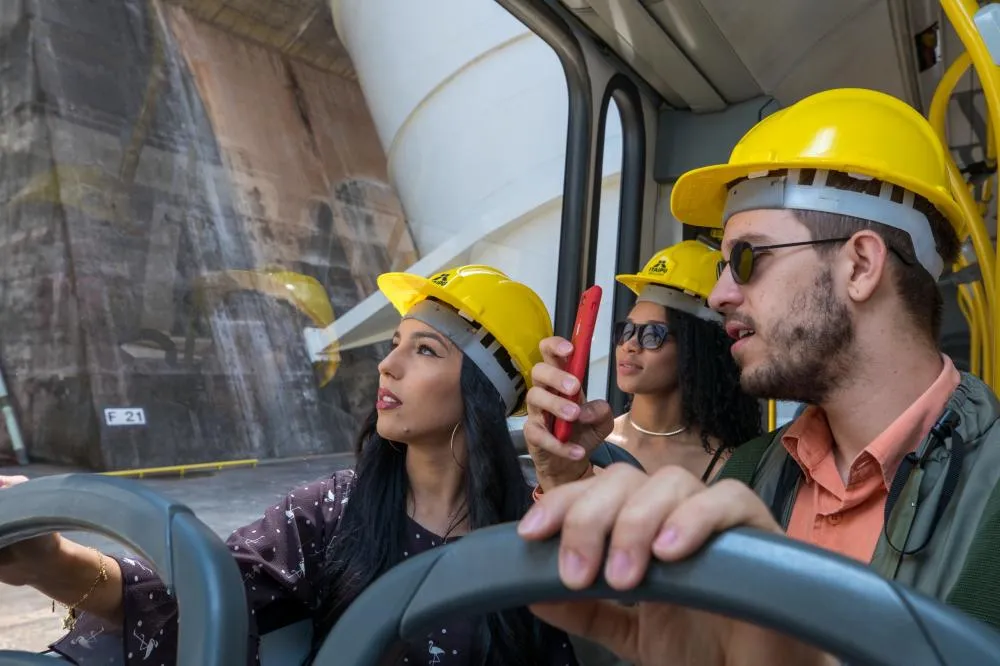 Movimento no Complexo Turístico de Itaipu Binacional durante o feriado de Tiradentes, que registrou quase 10 mil visitantes em quatro dias. Foto: Divulgação 